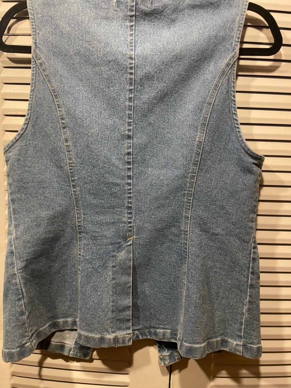 Steve Madden Washed Denim Sleeveless Button Vest - Picture 4 of 7